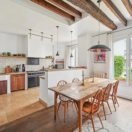 Veeve - Four-storey Glory Holiday home Paris